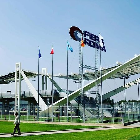 The Garden Suite Airport Ponte Galeria Luaran gambar